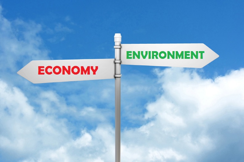 Signpost Economy vs Environment